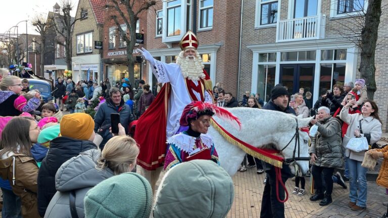 Intocht Sinterklaas ‘s-Gravenzande — familie-kids in Zuid-Holland