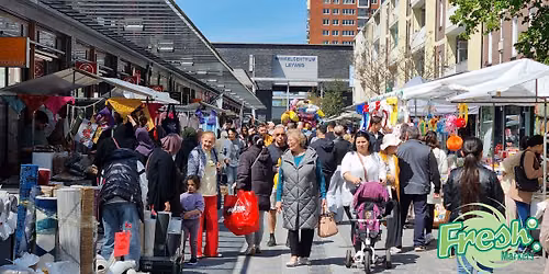 Braderie Leyweg Den Haag — markt-eten in Zuid-Holland